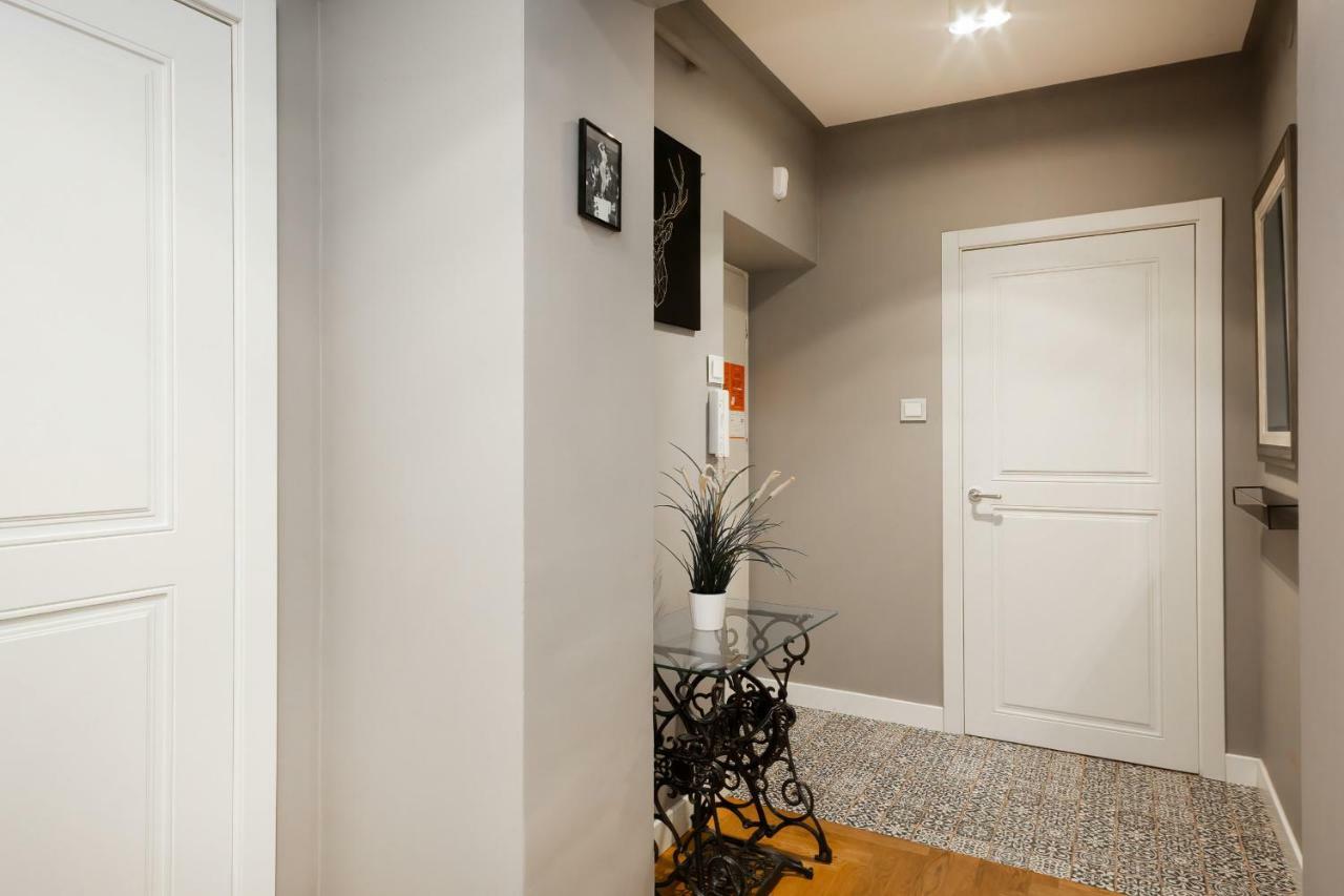 Apartment Warsaw Nowolipie By Renters Bagian luar foto