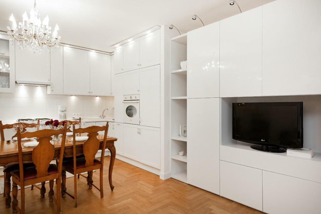 Apartment Warsaw Nowolipie By Renters Bagian luar foto